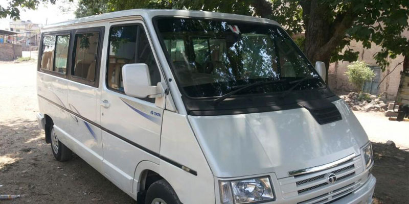 13 Seater Tata Winger