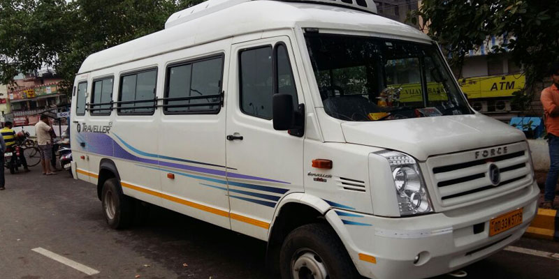 26 Seater AC Tempo Traveller Cab