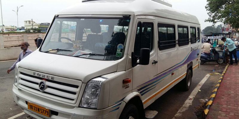 26 Seater AC Tempo Traveller Cab