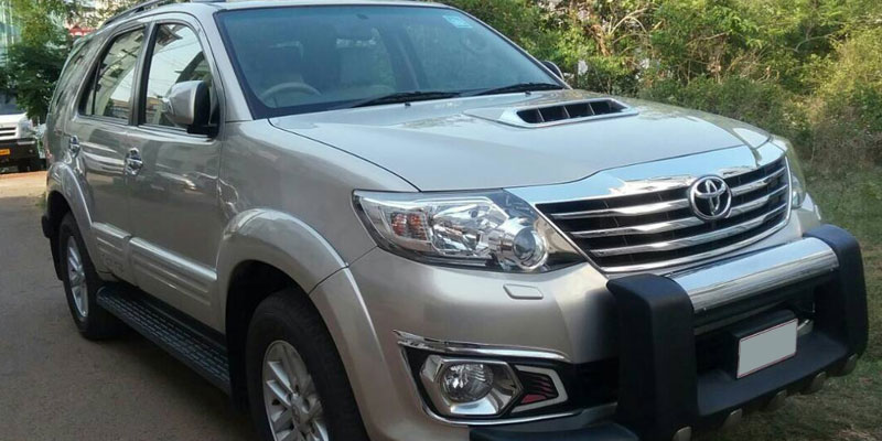 AC Toyota Fortuner (7+1 Driver)